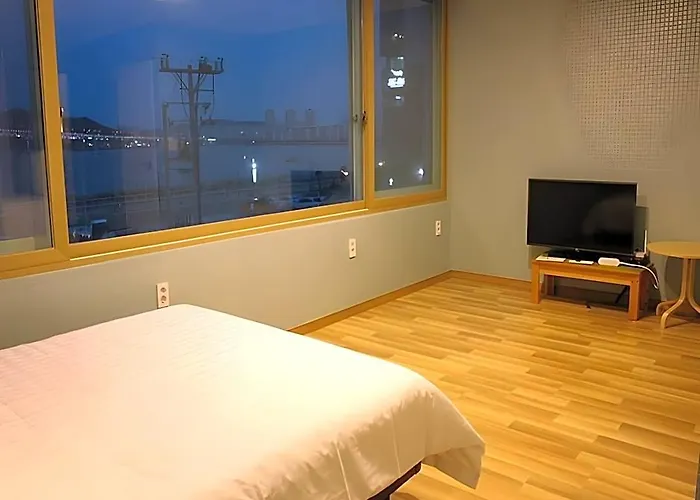 Bexco Hostel *